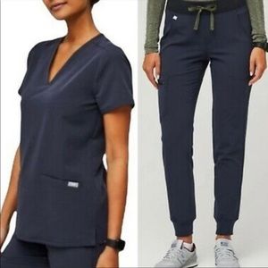 Quiet Navy XXS figs scrub set